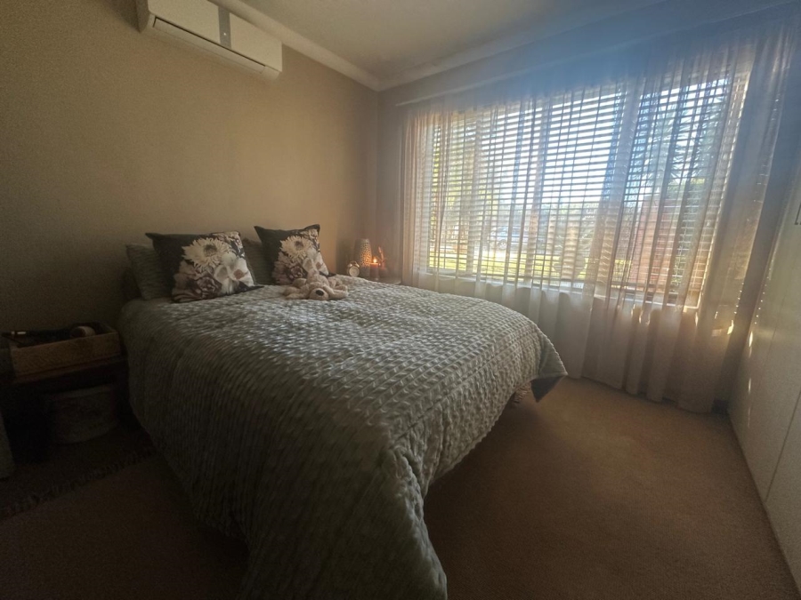 2 Bedroom Property for Sale in Waterval East North West